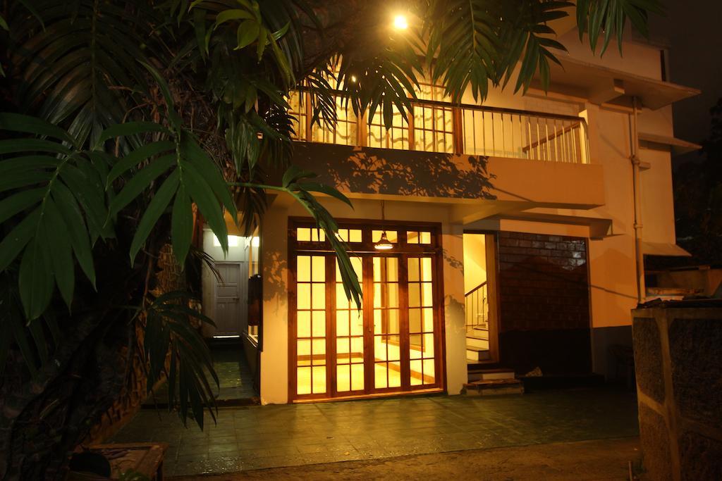 The Pear Tree Bed and Breakfast Shillong Esterno foto