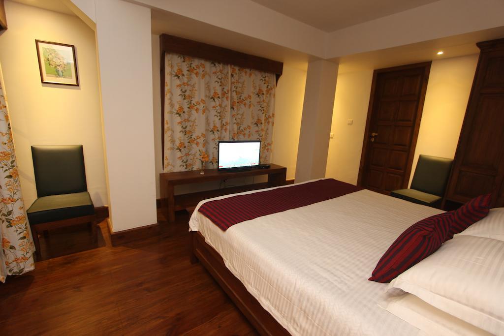 The Pear Tree Bed and Breakfast Shillong Esterno foto