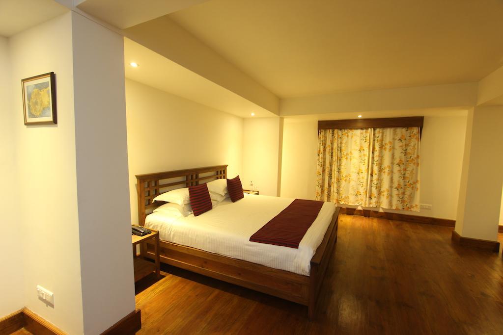 The Pear Tree Bed and Breakfast Shillong Esterno foto