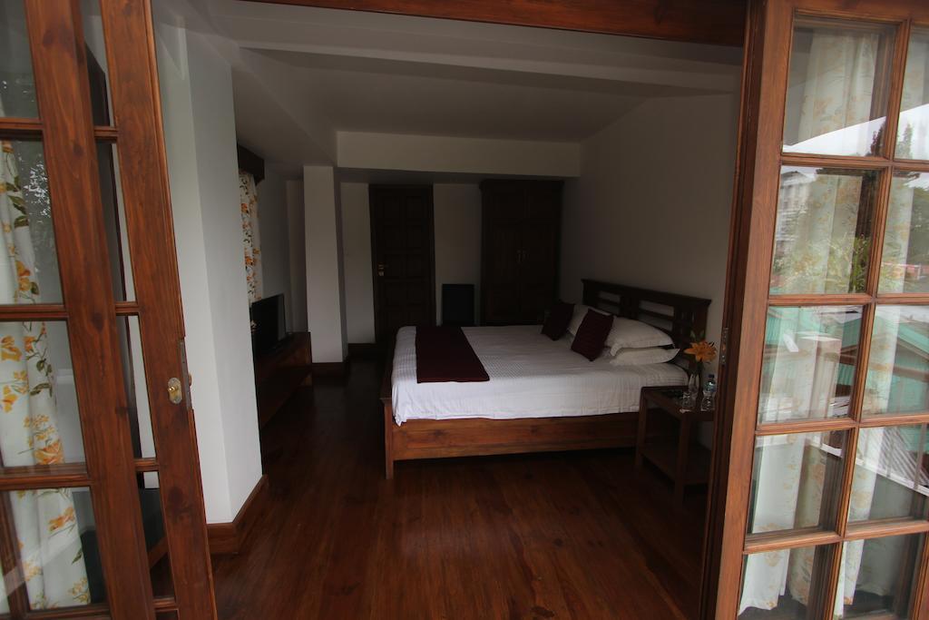 The Pear Tree Bed and Breakfast Shillong Esterno foto