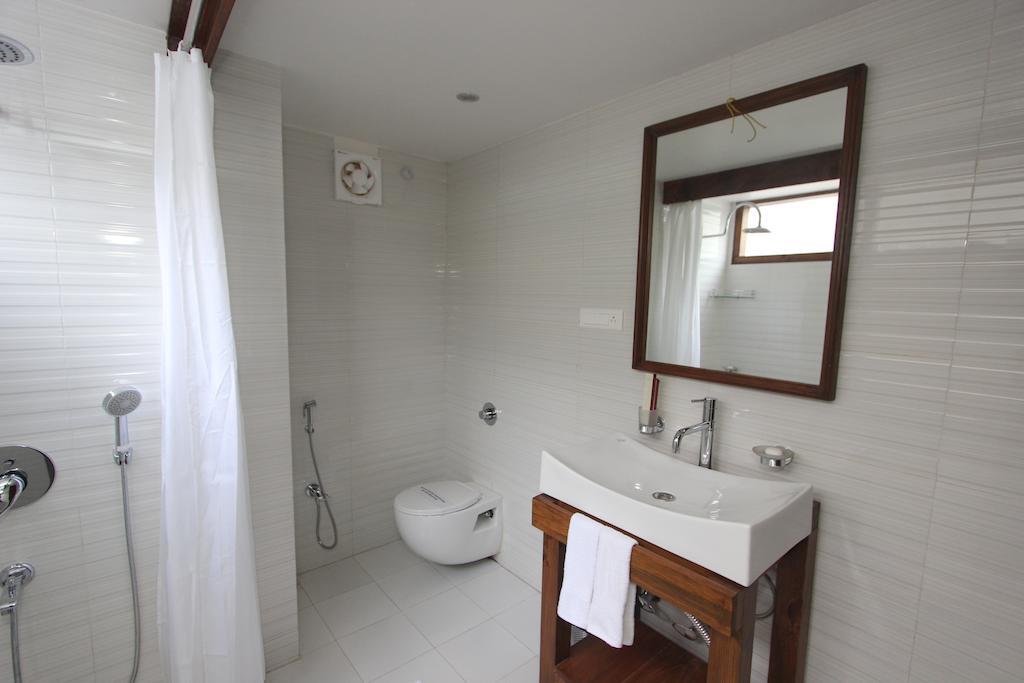 The Pear Tree Bed and Breakfast Shillong Esterno foto