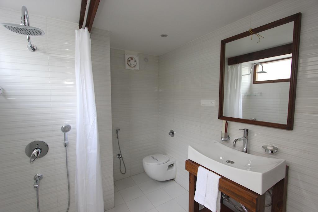 The Pear Tree Bed and Breakfast Shillong Esterno foto