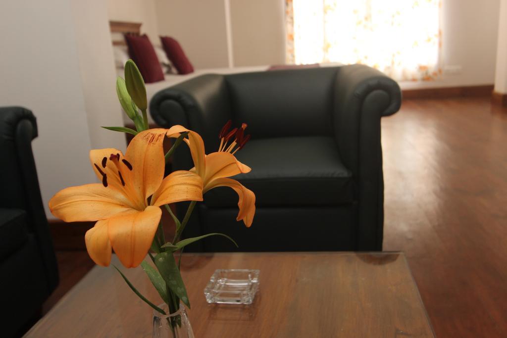 The Pear Tree Bed and Breakfast Shillong Esterno foto